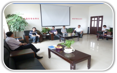 与南京理工大学洽谈项目.